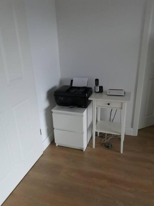 2 Zimmer Wohnung, Wallbox, Balkon, Zentral Himmelpforten Exteriör bild